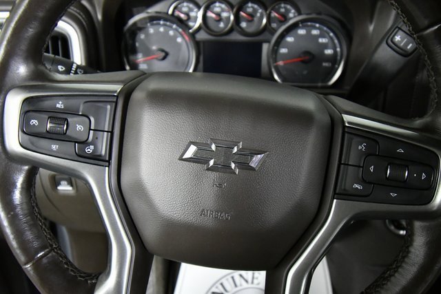 2019 Chevrolet Silverado 1500 RST photo 2