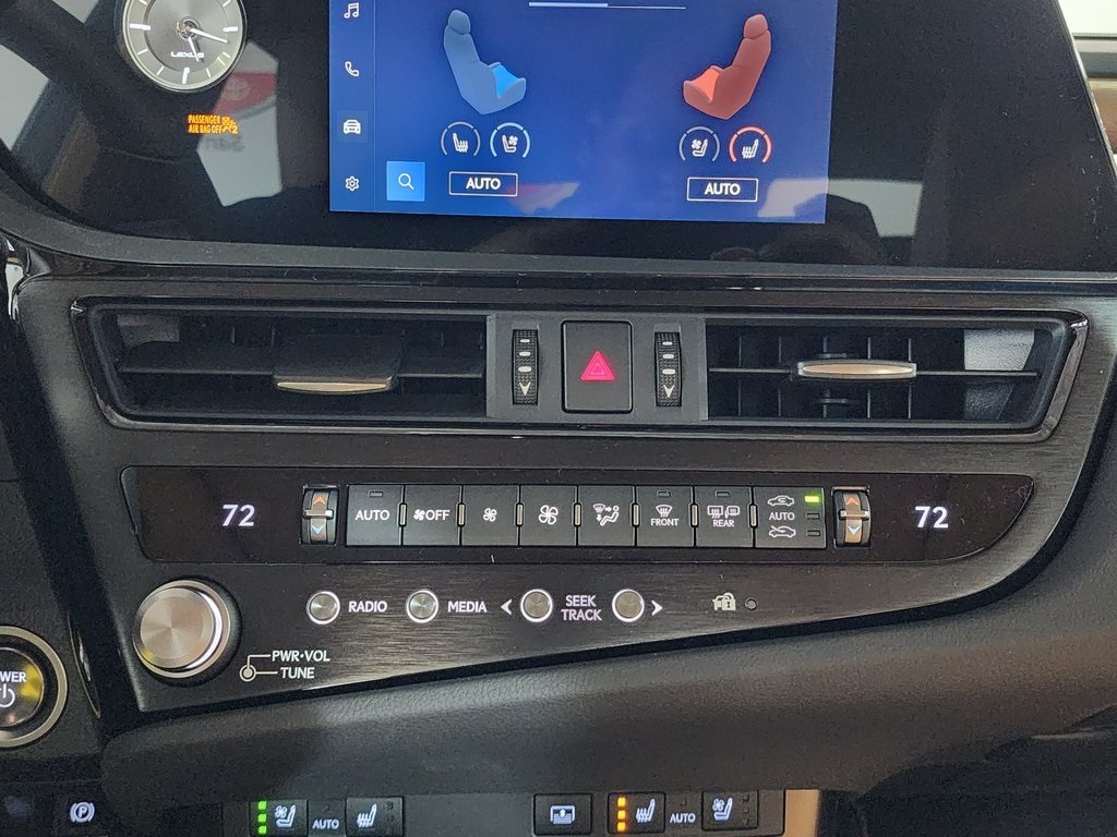 2024 Lexus ES 300h Premium photo 18