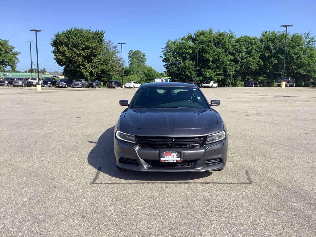 2021 Dodge Charger SXT photo 2