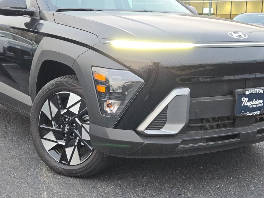 2024 Hyundai Kona SEL photo 2