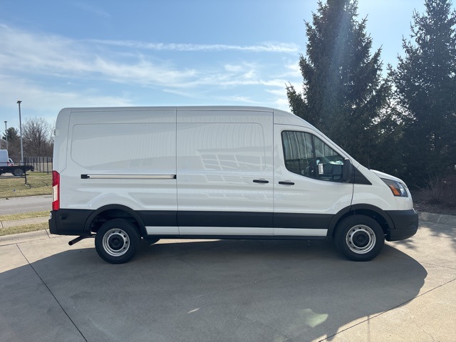 2025 Ford Transit Cargo Van photo 4