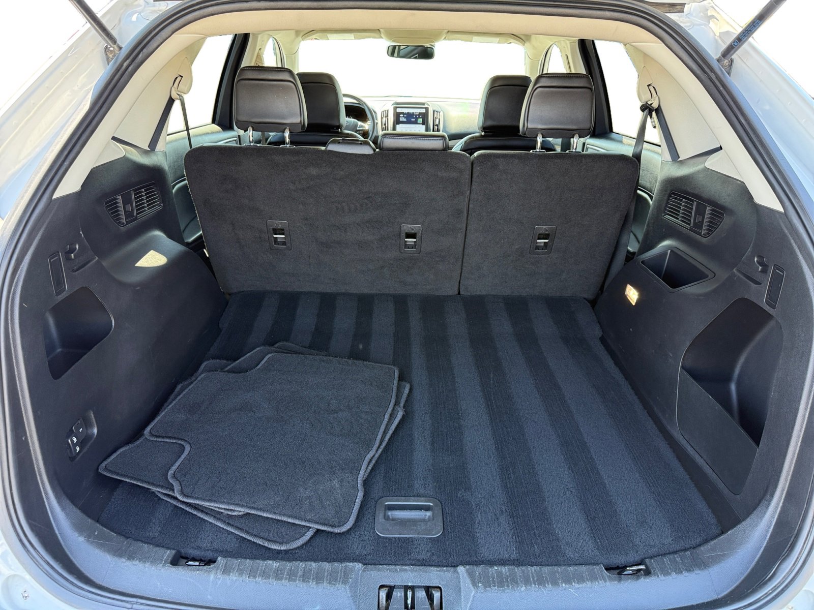 2024 Ford Edge SEL photo 17
