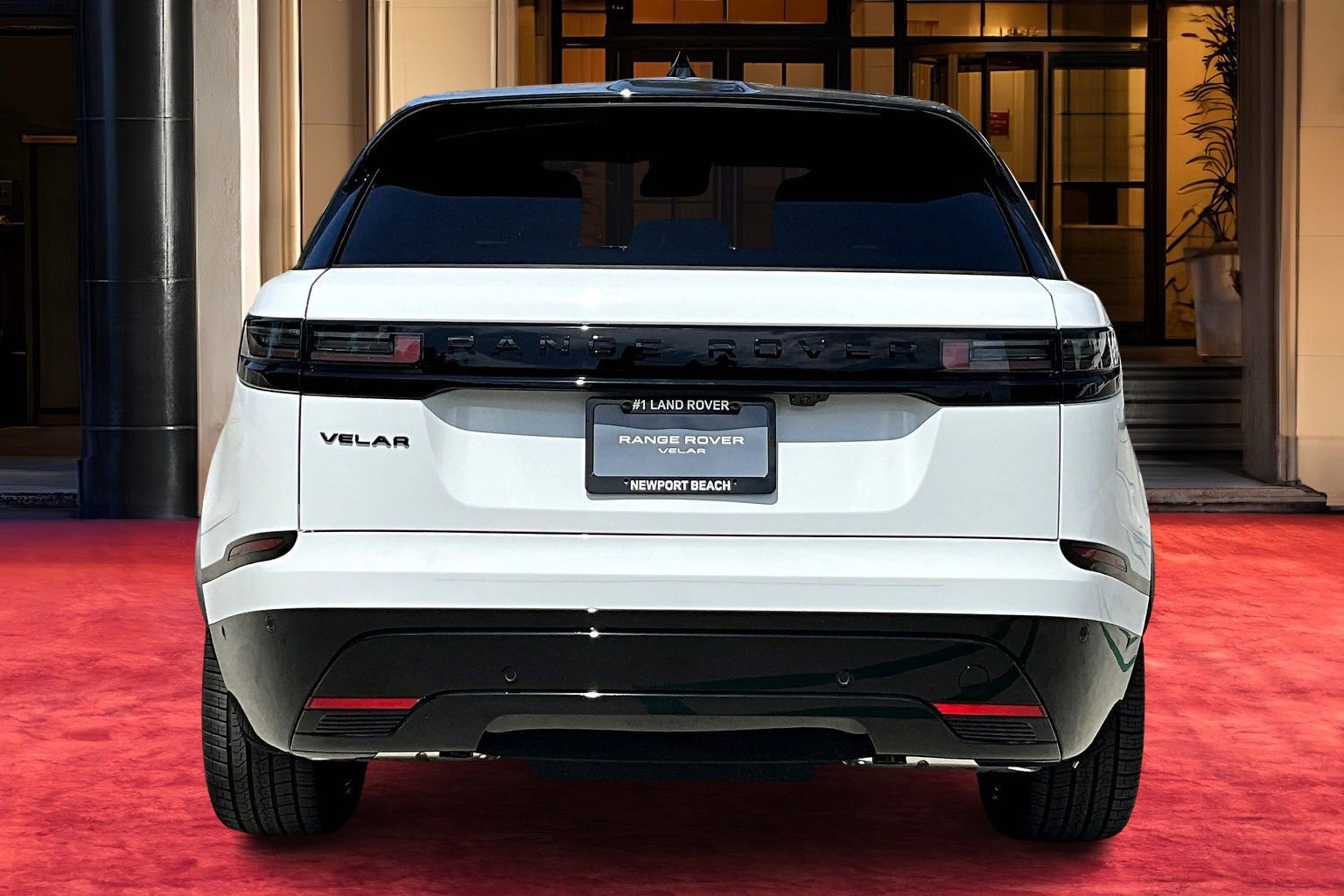 2026 Land Rover Range Rover Velar P250 Dynamic SE photo 4