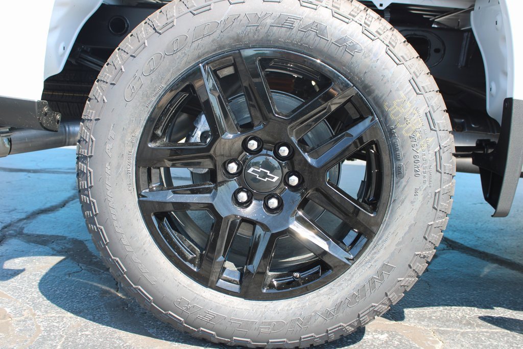 2026 Chevrolet Silverado 1500 Custom photo 14