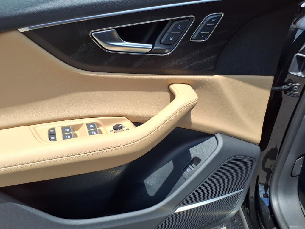 2023 Audi Q8 Prestige photo 14