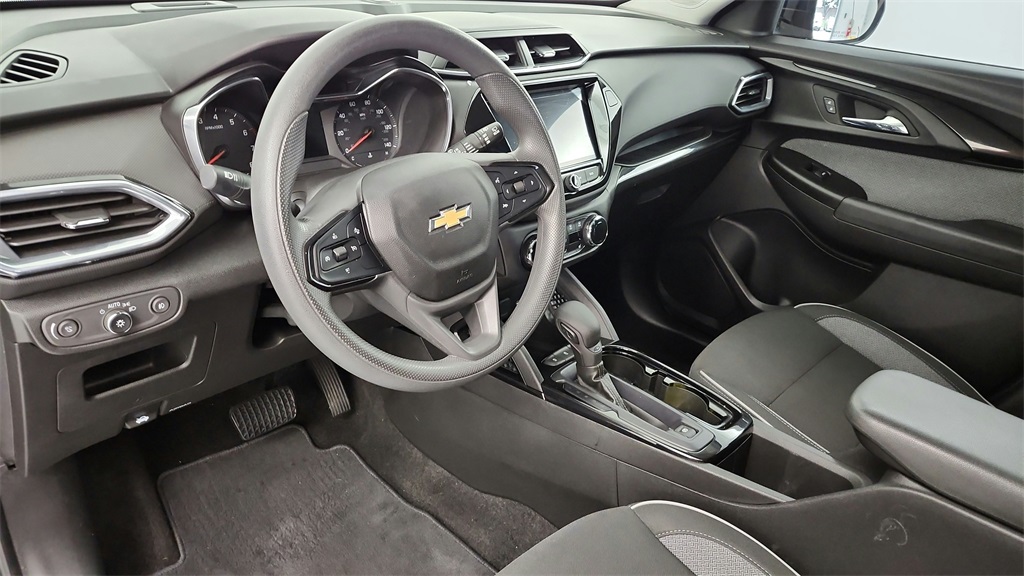 2023 Chevrolet Trailblazer LT photo 9