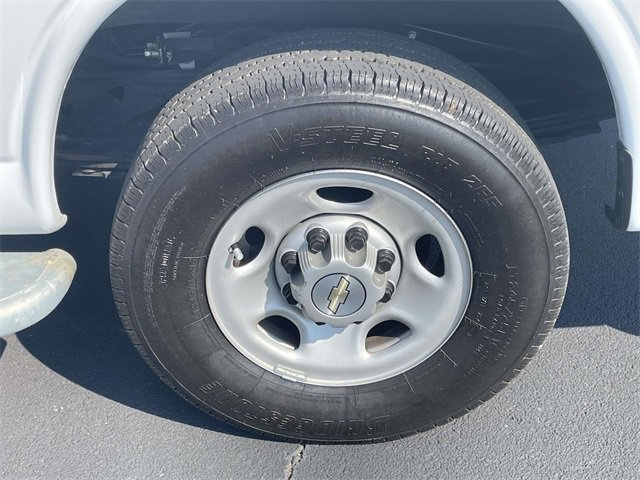 2024 Chevrolet Express 2500 Work Van photo 7