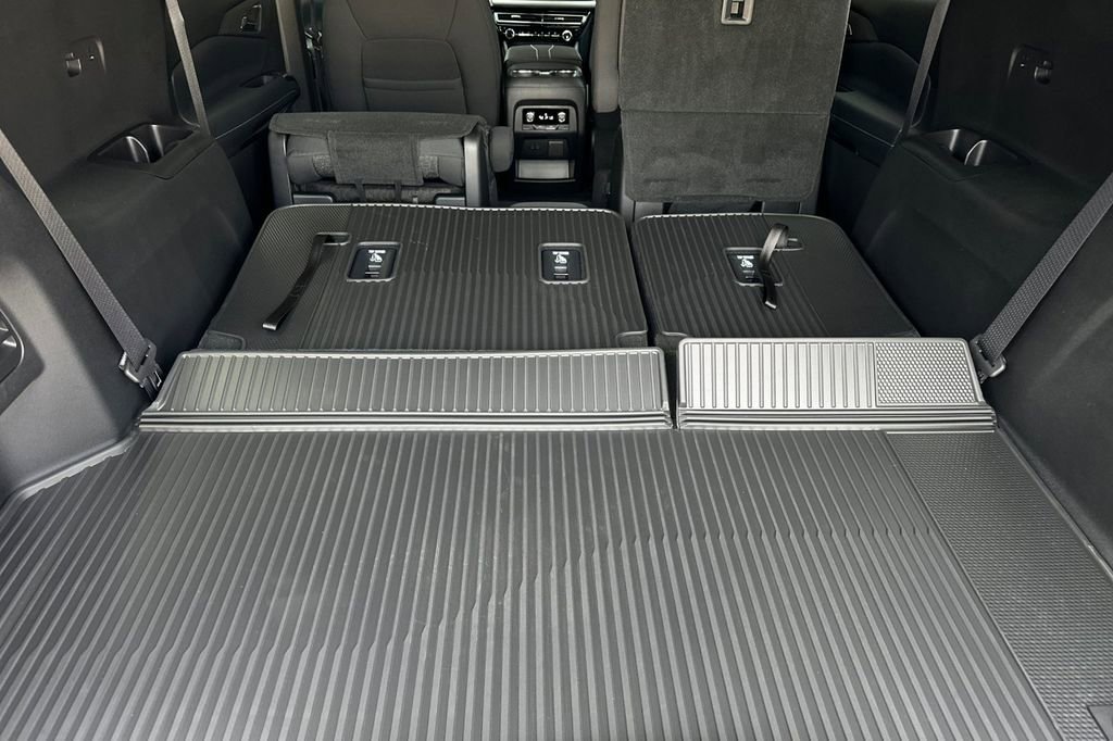 2026 Chevrolet Traverse photo 18