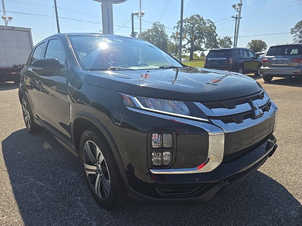2024 Mitsubishi Outlander Sport SE photo 3