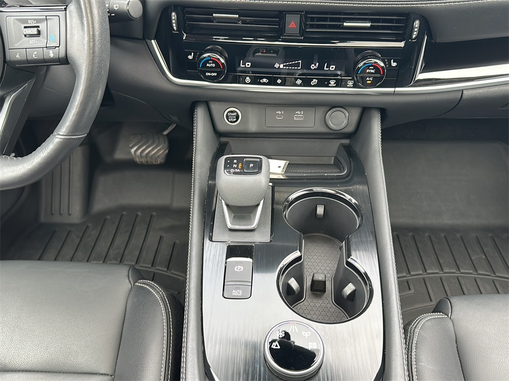 2023 Nissan Rogue SL photo 17