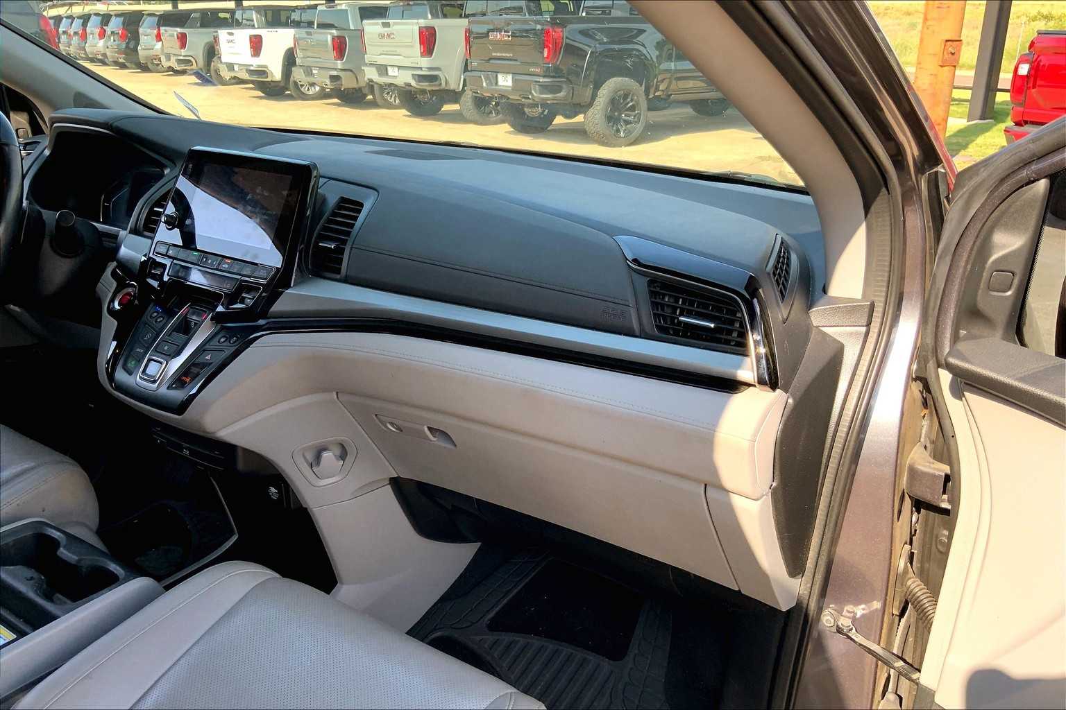 2018 Honda Odyssey Elite photo 16