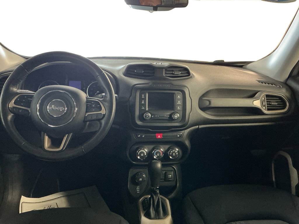 2015 Jeep Renegade Latitude photo 9