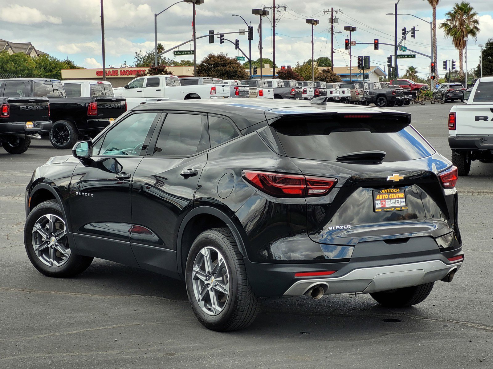 2023 Chevrolet Blazer 2LT photo 3