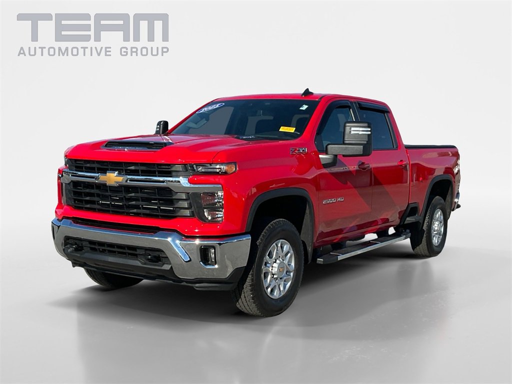 2025 Chevrolet Silverado 2500HD LT photo 3