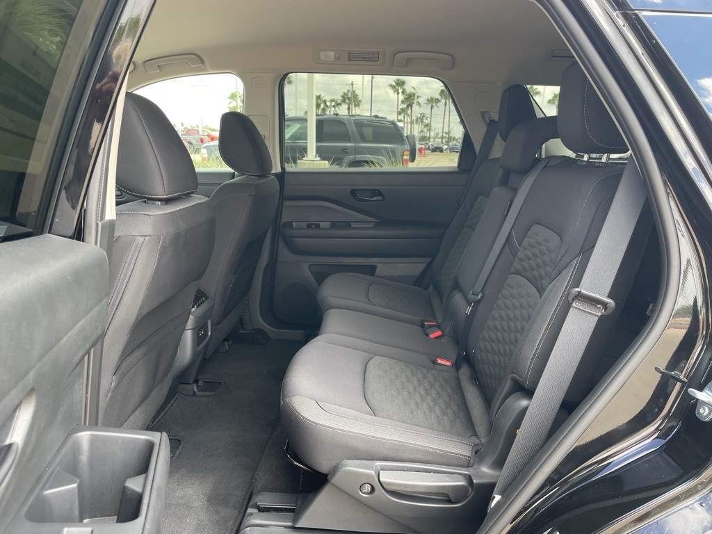 2024 Nissan Pathfinder SV photo 15