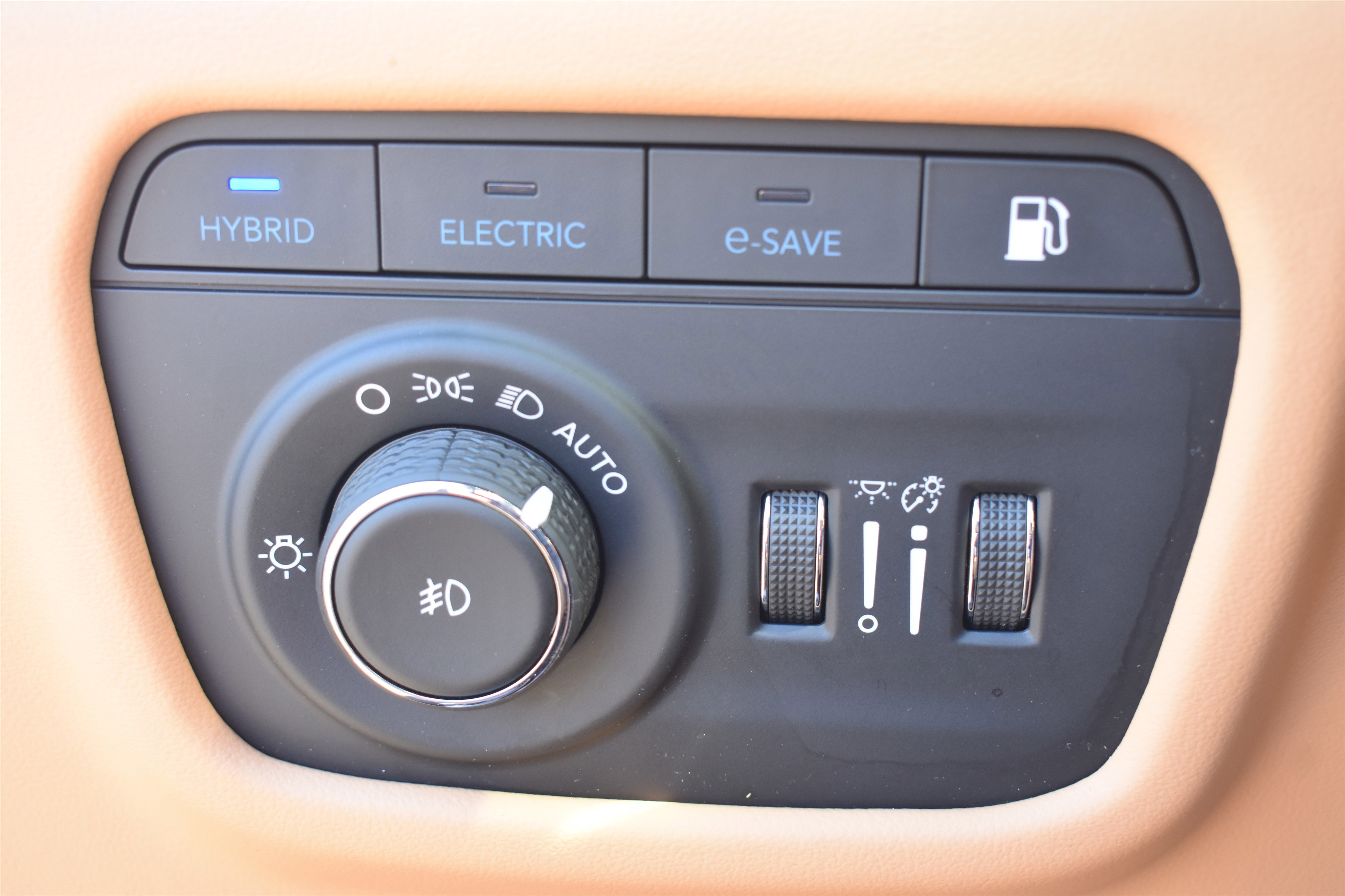 2022 Jeep Cherokee Summit 4xe photo 18