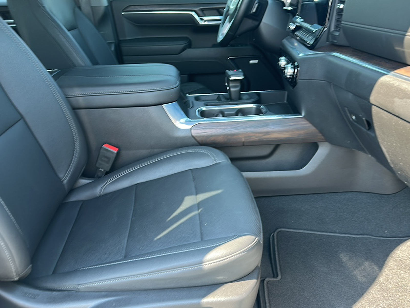 2024 Gmc Sierra 1500 SLT photo 9