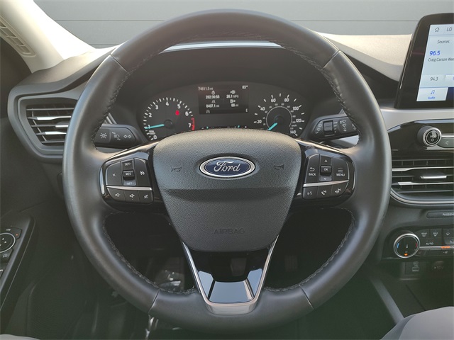 2022 Ford Escape SEL photo 26