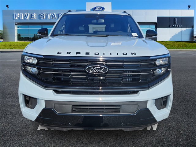 2025 Ford Expedition Platinum photo 2