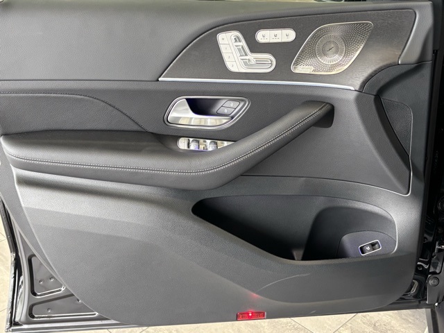 2026 Mercedes Benz GLS 580 4MATIC photo 10