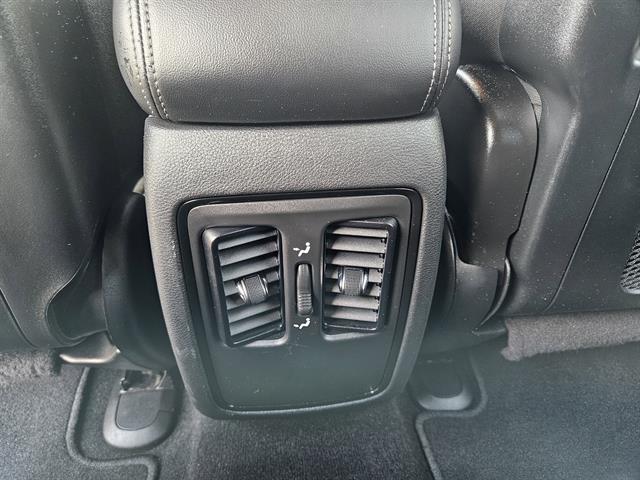 2024 Dodge Durango SXT photo 18