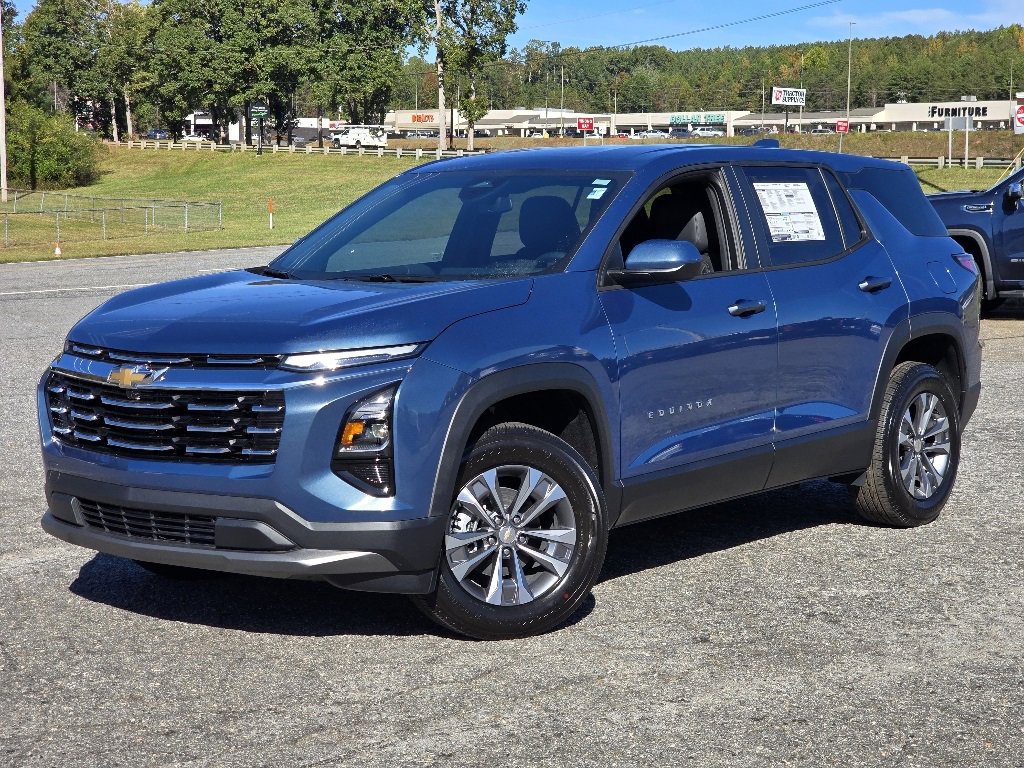 2026 Chevrolet Equinox LT photo 2