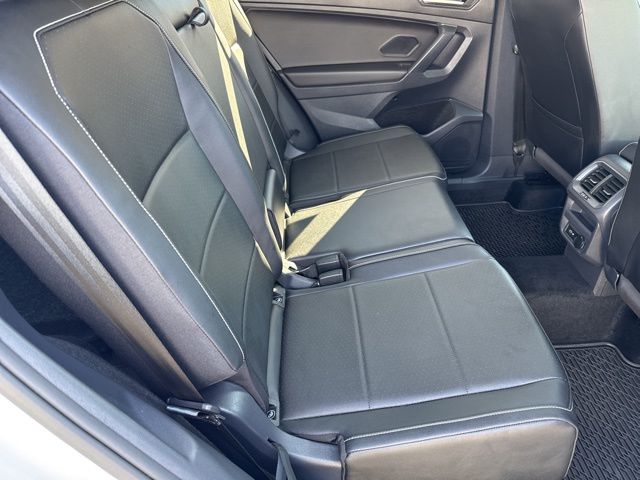 2021 Volkswagen Tiguan R-Line Black SEL photo 15
