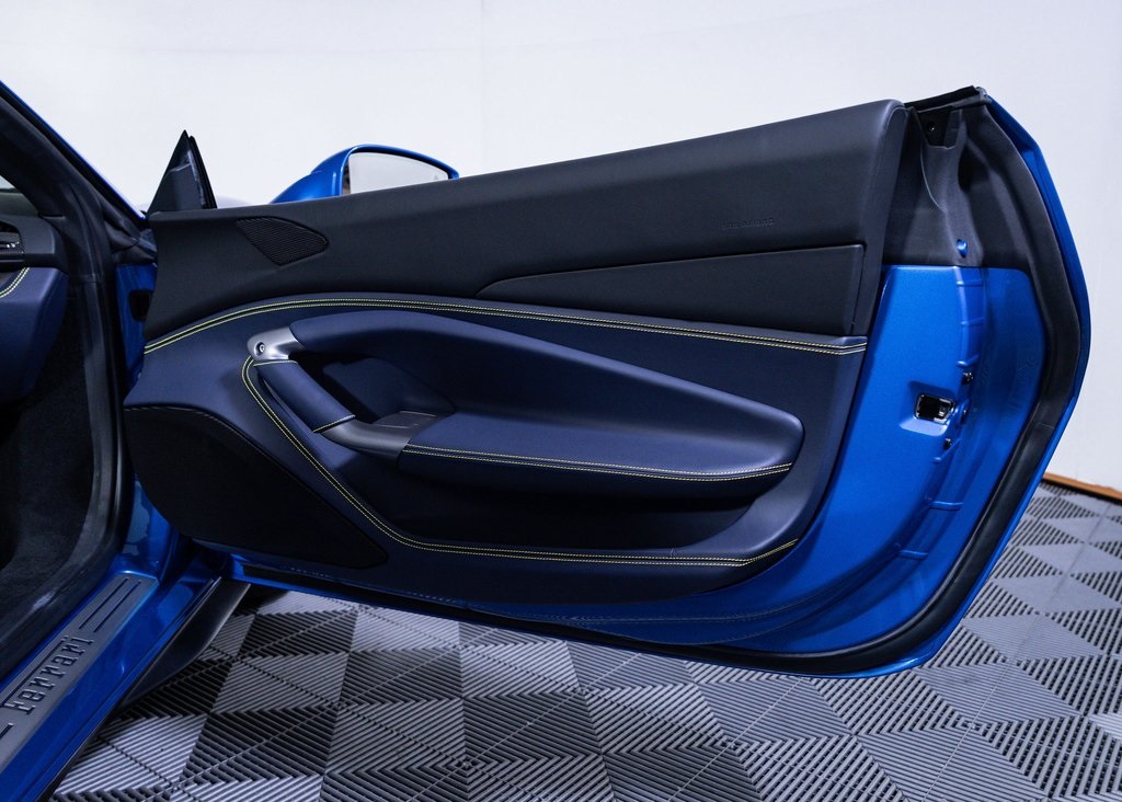 Certified Used 2022 Blu Corsa Ferrari Base image 22