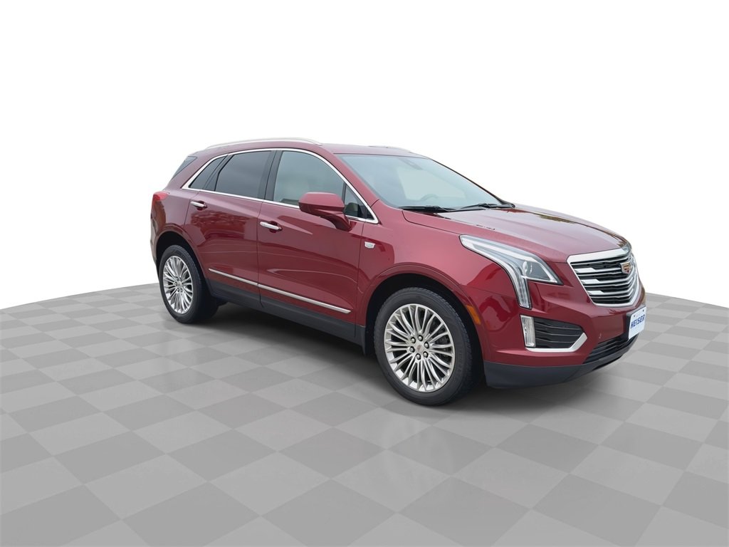 2018 Cadillac XT5 Luxury photo 2