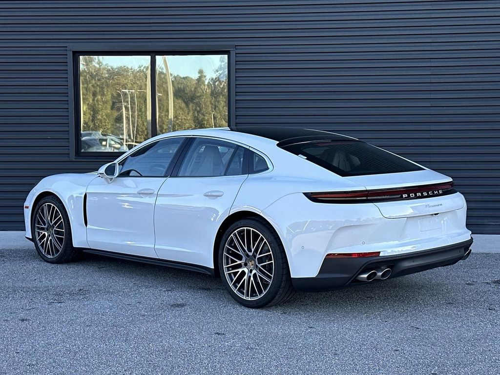 2025 Porsche Panamera Base photo 11