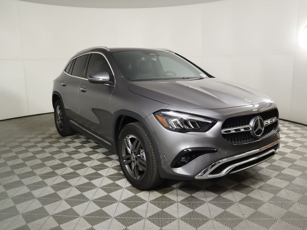 2025 Mercedes Benz GLA 250 photo 3