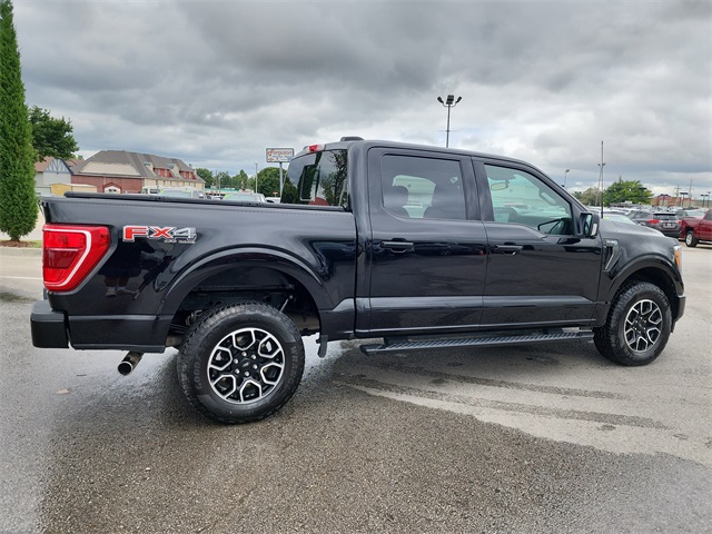 2022 Ford F-150 XLT photo 2
