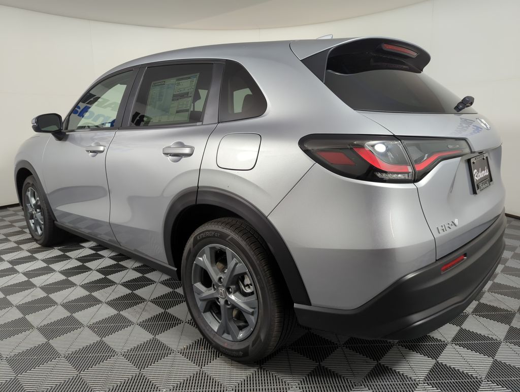 2026 Honda HR-V LX photo 3