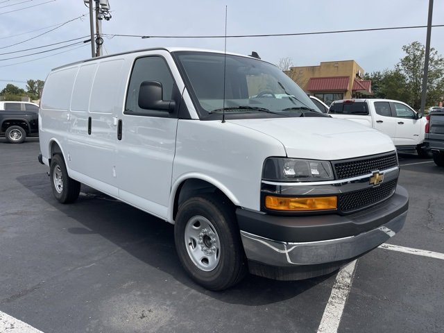 2025 Chevrolet Express Cargo Work Van's photo