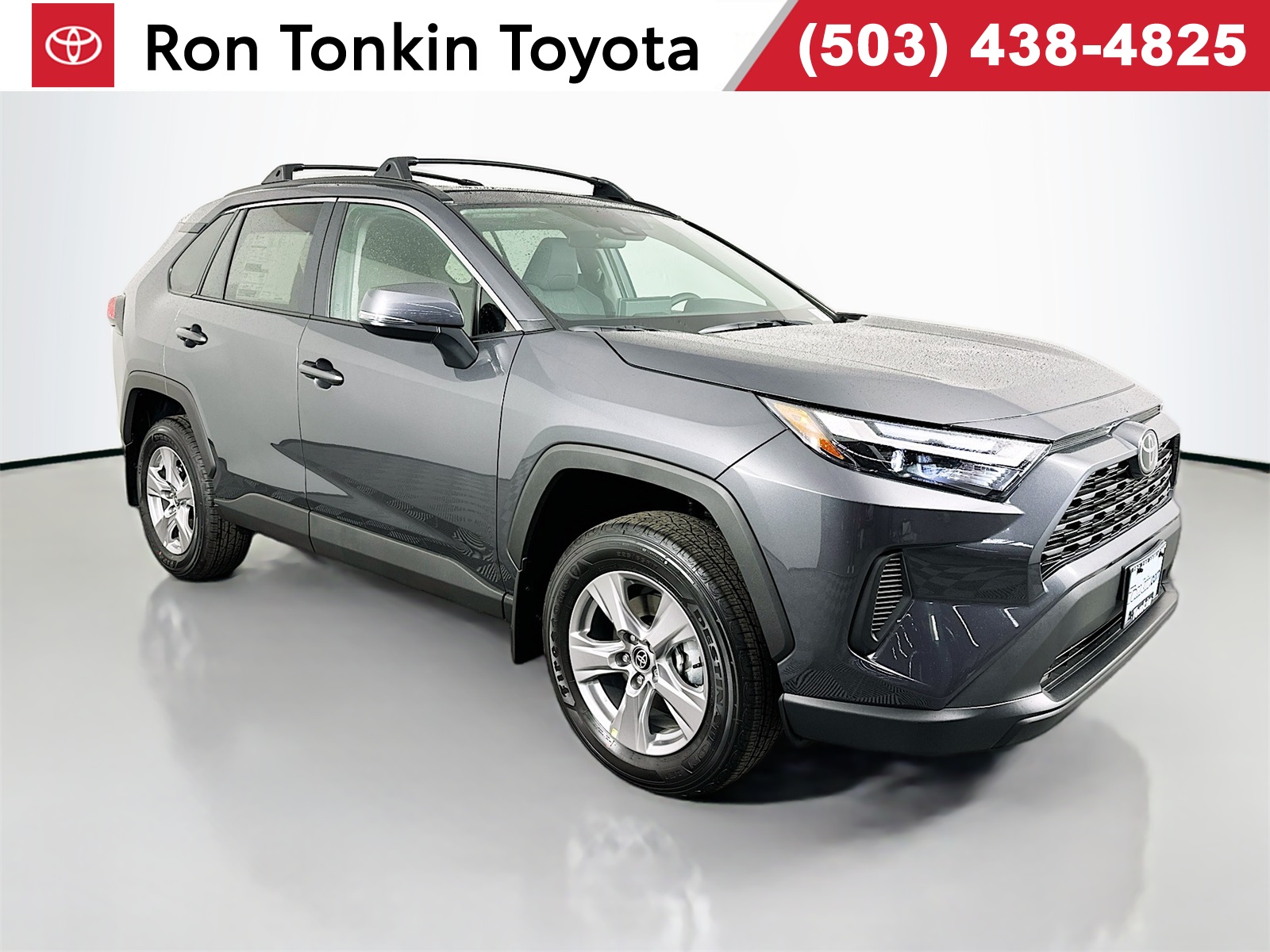 2025 Toyota RAV4 XLE's photo