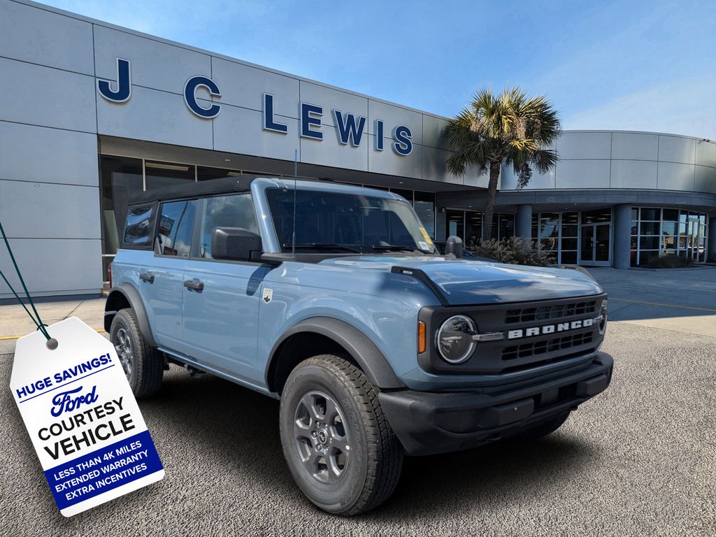 2025 Ford Bronco 4-Door Big Bend's photo