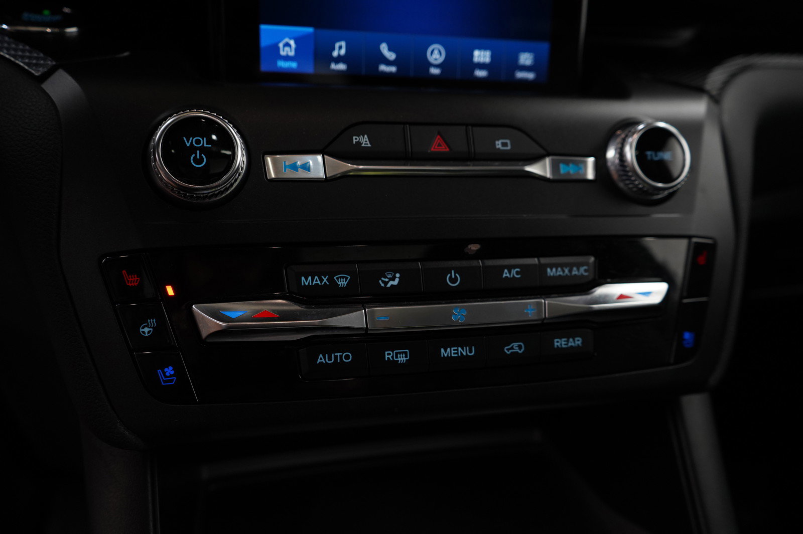 2020 Ford Explorer ST photo 22
