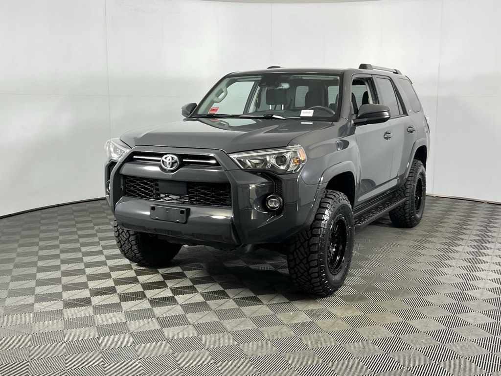 2024 Toyota 4Runner SR5 photo 2