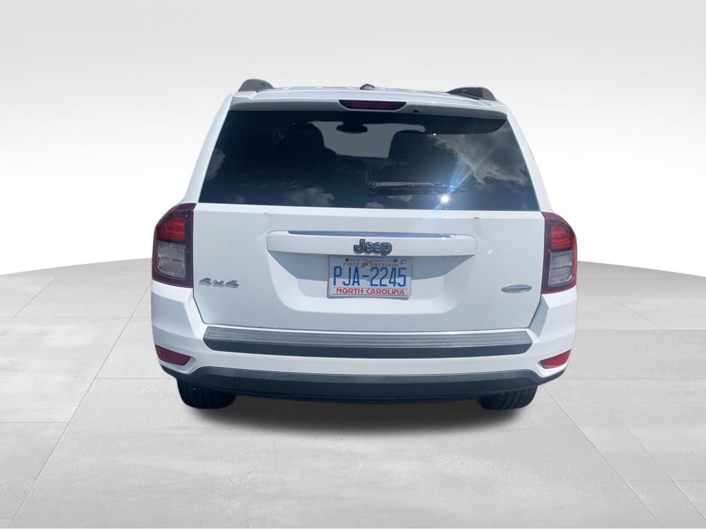 2014 Jeep Compass Latitude photo 9