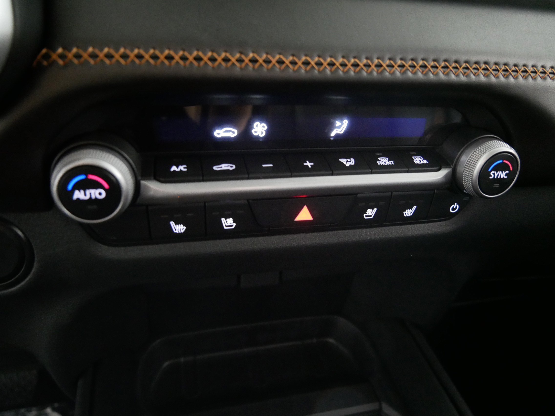 2026 Mazda CX-50 Premium photo 4