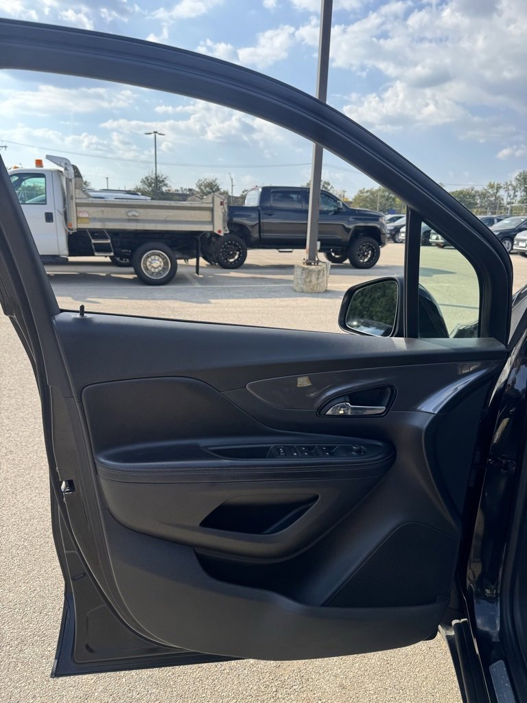 2020 Buick Encore Preferred photo 6