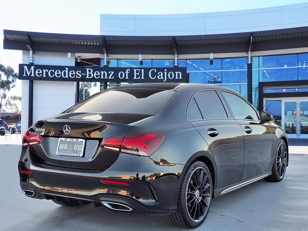 2022 Mercedes Benz A 220 photo 3