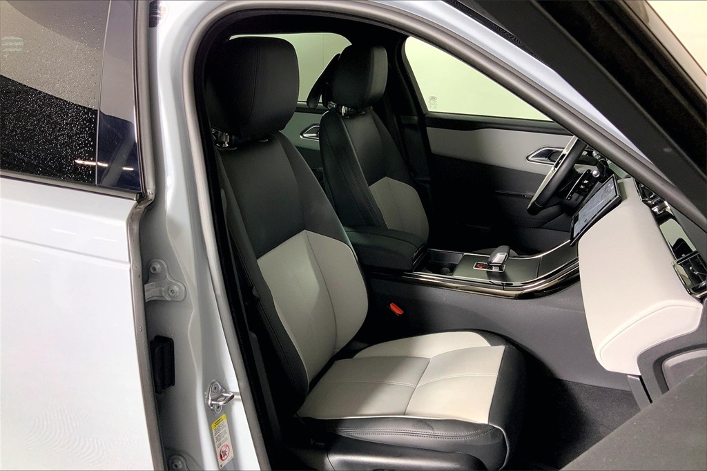2024 Land Rover Range Rover Velar SE photo 6