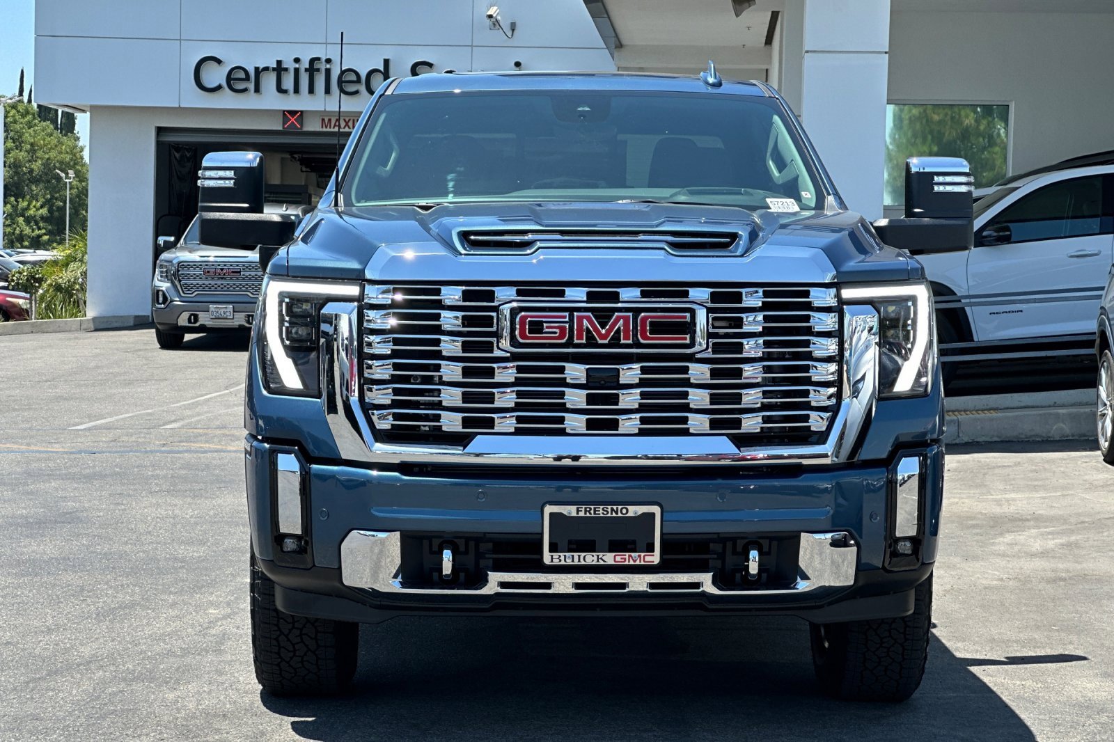 2025 Gmc Sierra 2500 HD Denali photo 3