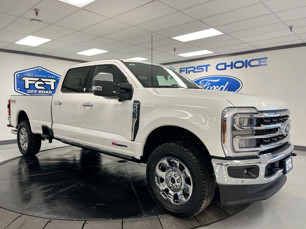 2025 Ford F-350 King Ranch photo 2