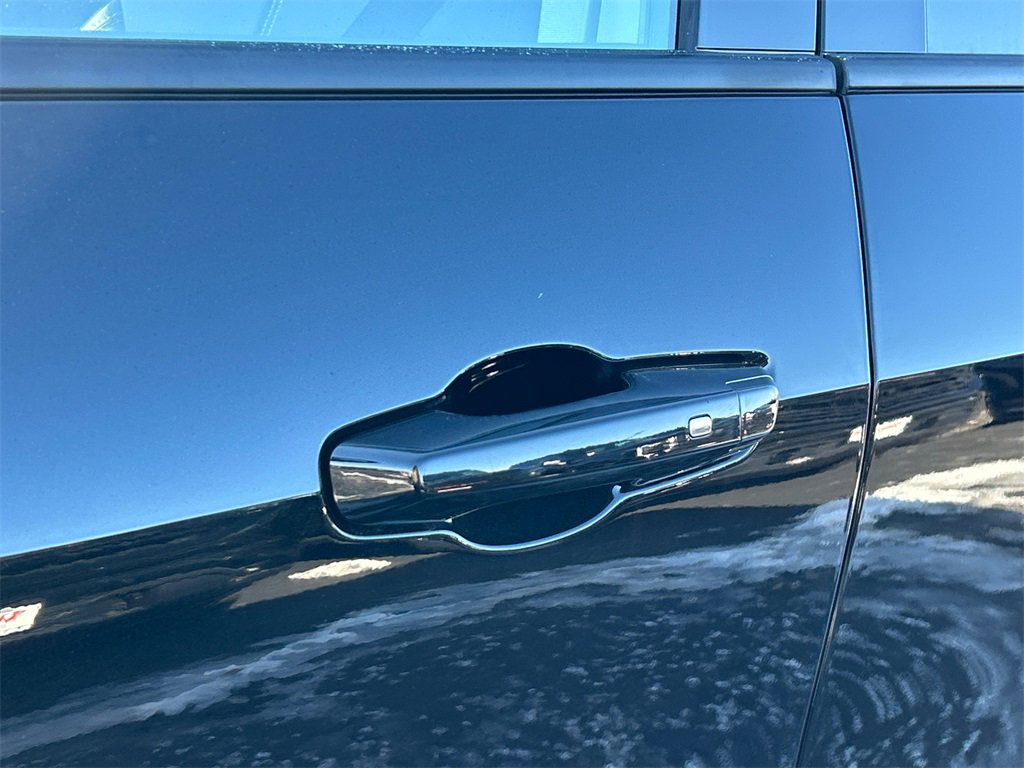 2026 GMC ACADIA - Image 12