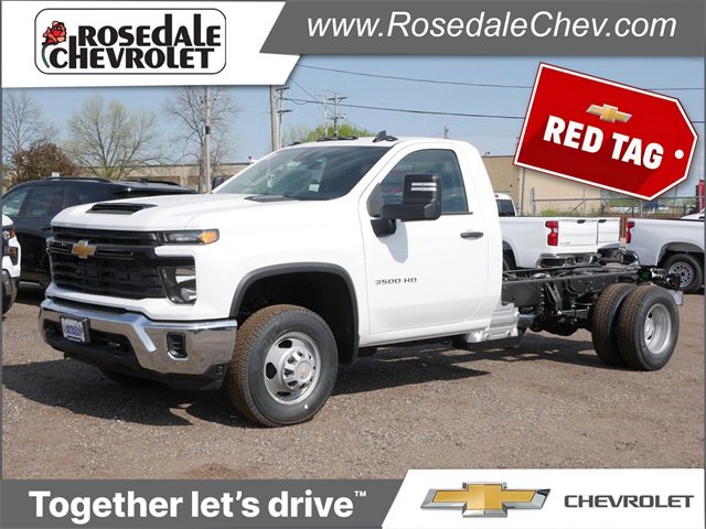 2025 Chevrolet Silverado 3500HD Work Truck's photo
