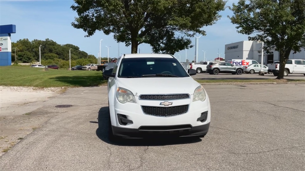 2015 Chevrolet Equinox LS photo 2