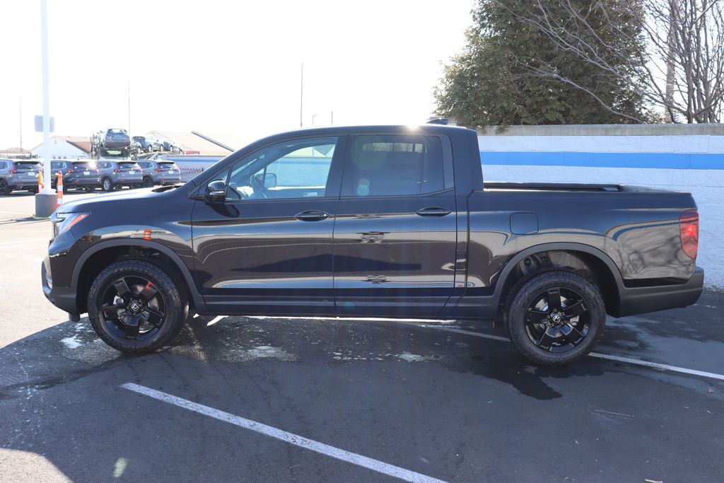 2025 Honda Ridgeline Black Edition photo 2