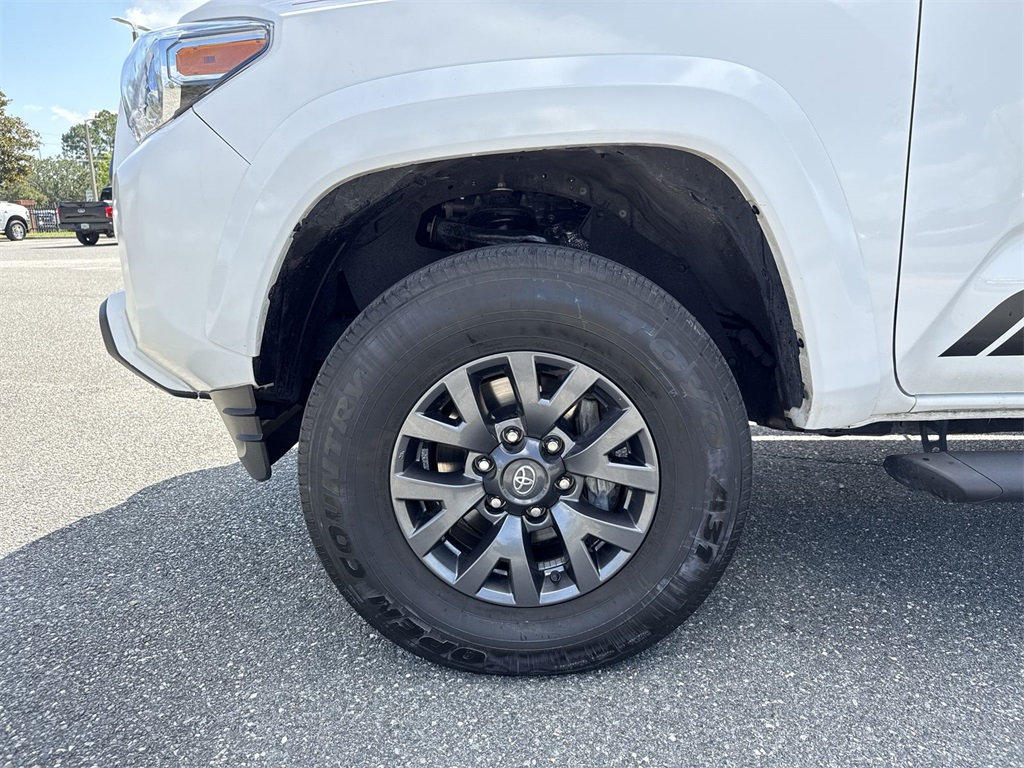2023 Toyota Tacoma SR5 photo 10
